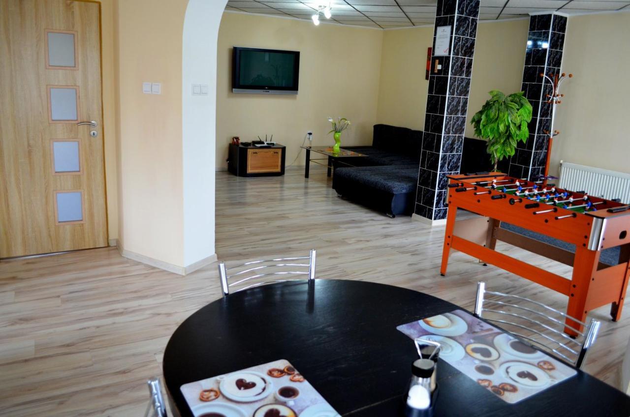 Apartmany Riviera A Chalupa Riviera Liptov, Besenova Exterior photo